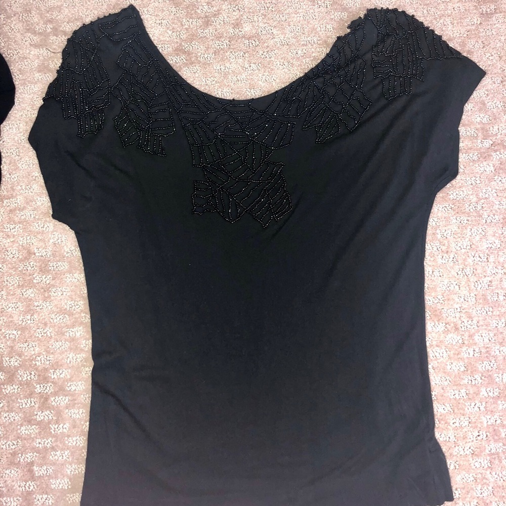 Tops - Picture 3 of 5